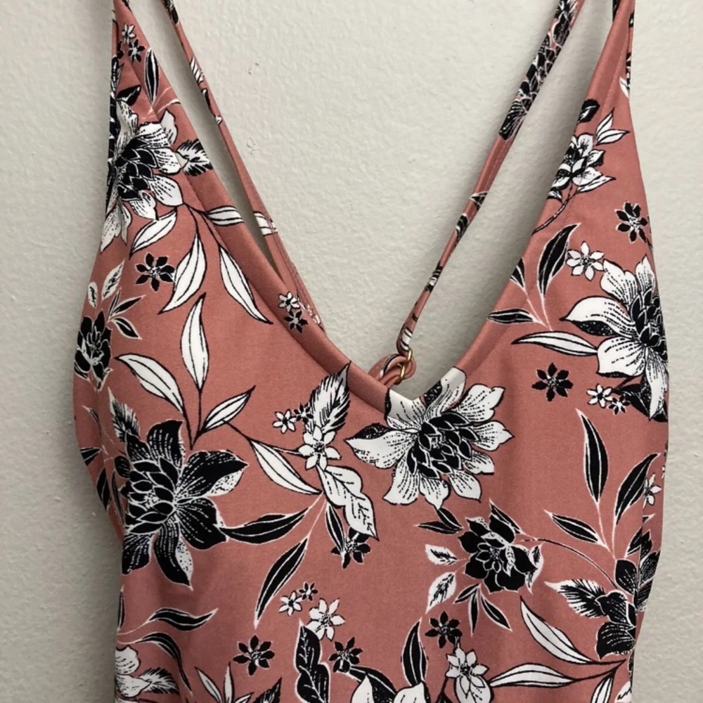 7-4 Kona Sol One Piece Swimsuit Pink NWT Coverage floral XS - Picture 3 of 5